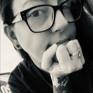 Meet your Posher, Dara